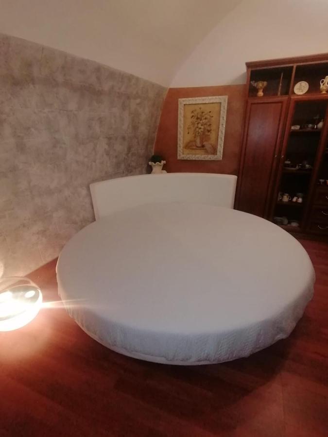 Апартаменты Casa Vacanza Mary Сантерамо-ин-Колле Экстерьер фото