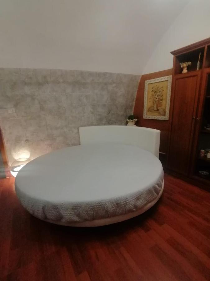 Апартаменты Casa Vacanza Mary Сантерамо-ин-Колле Экстерьер фото