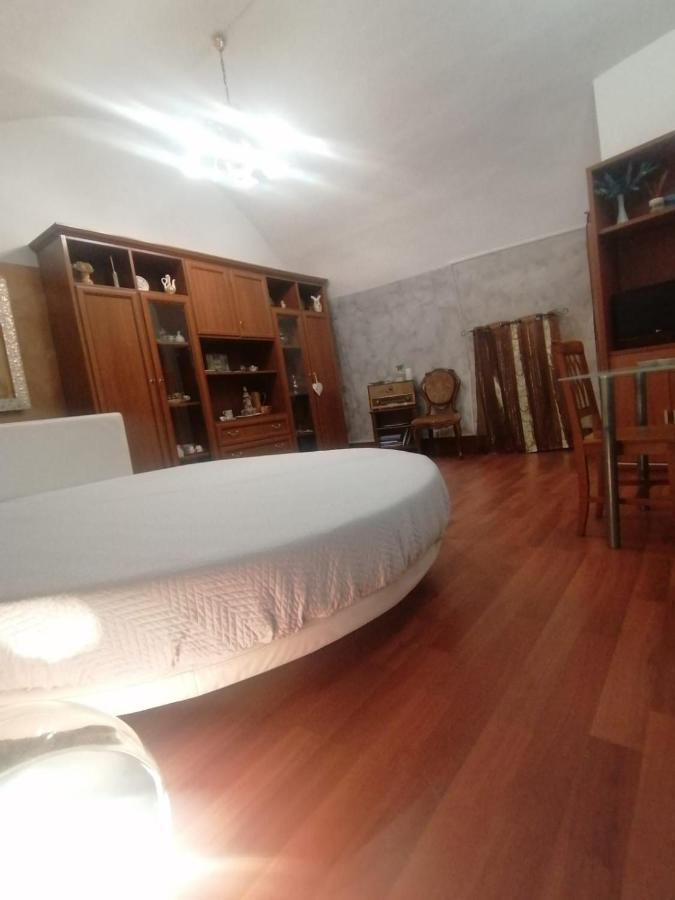 Апартаменты Casa Vacanza Mary Сантерамо-ин-Колле Экстерьер фото