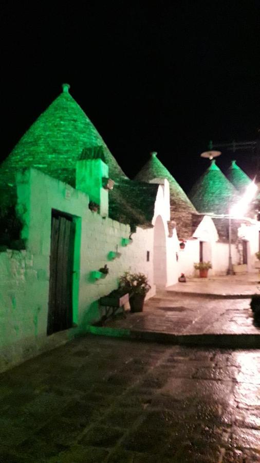 Апартаменты Casa Vacanza Mary Сантерамо-ин-Колле Экстерьер фото
