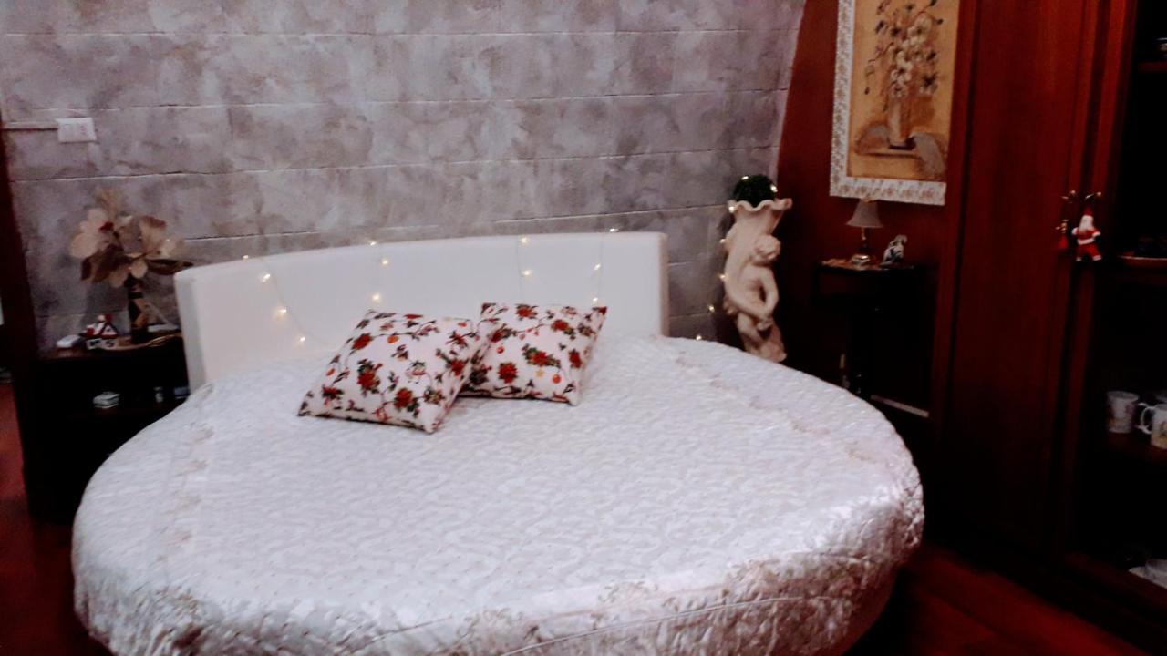 Апартаменты Casa Vacanza Mary Сантерамо-ин-Колле Экстерьер фото