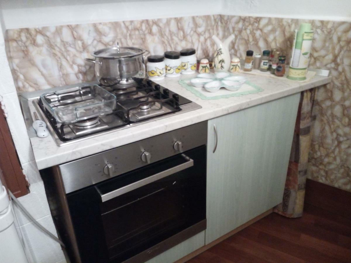 Апартаменты Casa Vacanza Mary Сантерамо-ин-Колле Экстерьер фото