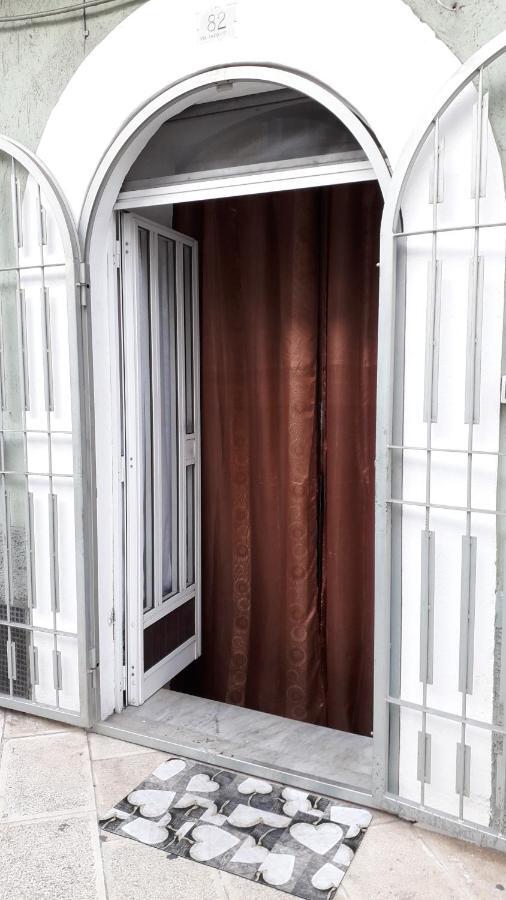 Апартаменты Casa Vacanza Mary Сантерамо-ин-Колле Экстерьер фото